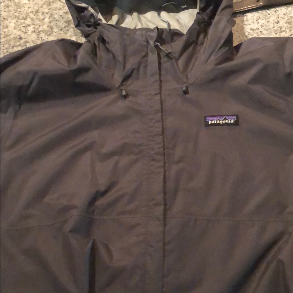 Patagonia Gray Rain Jacket - Large - Pristine